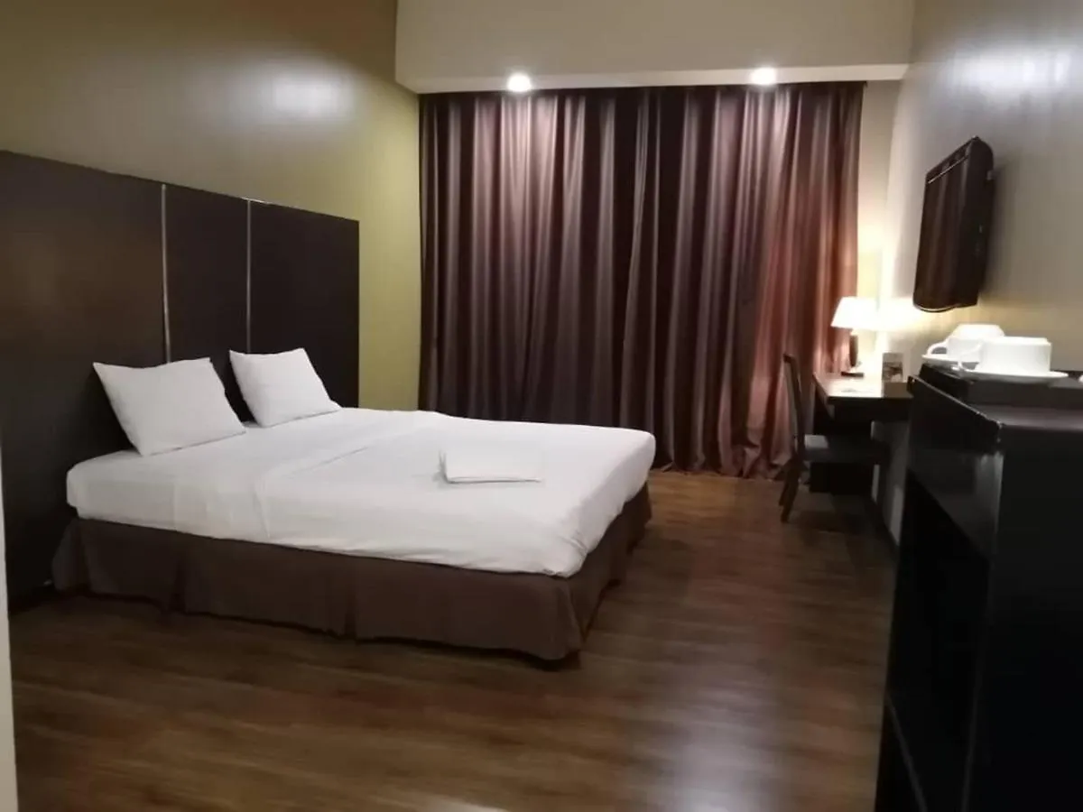 Kingston Hotel Kota Kinabalu 2*,